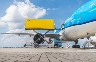 Catering, Cleaning PRM Highloader // DOLL Airport Equipment GmbH