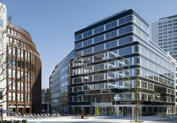 Office and residential complex on Hackescher Markt, Berlin
© Stefan Müller
