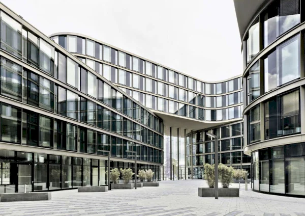 Sustainable office building for tenants in the healthcare sector, Hamburg