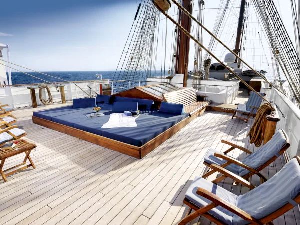 Here, the sea is always almost within your reach – not a dozen decks away. // SEA CLOUD CRUISES GmbH