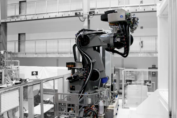 PowerRACe - the aerospace robot // BROETJE-AUTOMATION GmbH