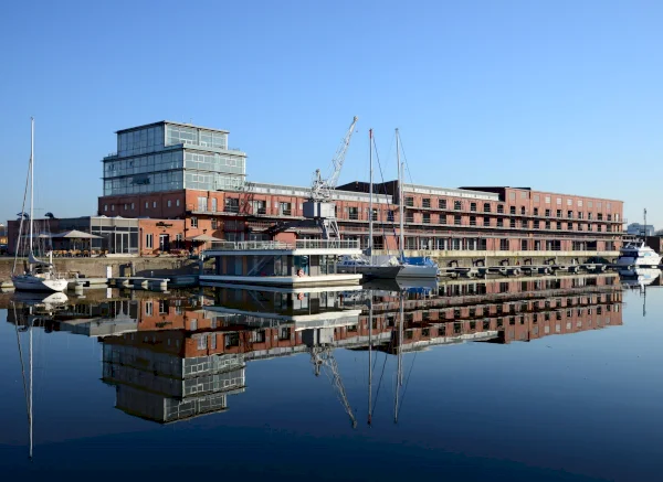 media docks- business and conference centre