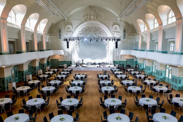 KONGRESSHALLE is a modern meeting venue in historical guise in the heart of Leipzig with 15 rooms.