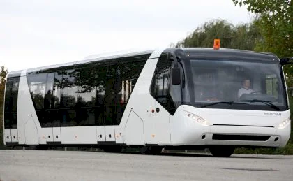 selling and leasing Airport Busses like this Viseon. Cobus are also available.  // ATLASAVIA GmbH