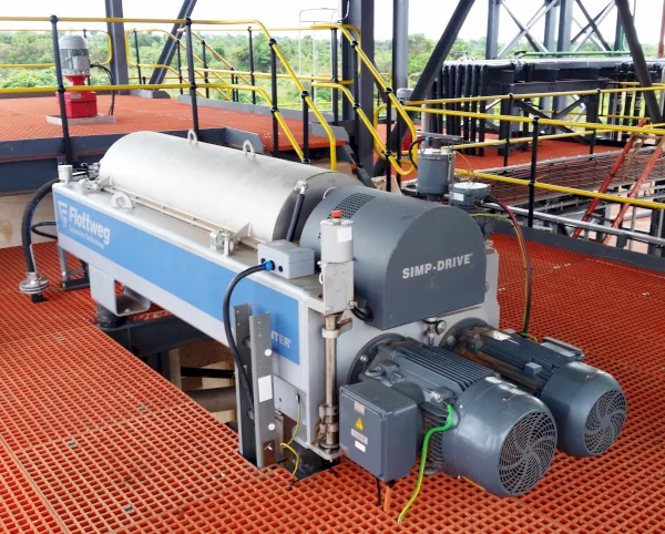 Flottweg tricanter used for the separation of CRUD in a solvent extraction plant // Flottweg
