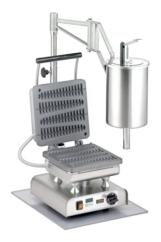 The dough dispenser for the Baking System facilitates baking and keeps your working space clean. // Neumärker